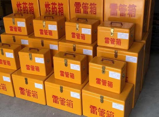 岭口镇玻璃钢雷管箱的使用寿命一般是多少？